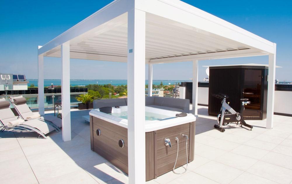 Hotel Rossini 4S Lignano Sabbiadoro Ngoại thất bức ảnh