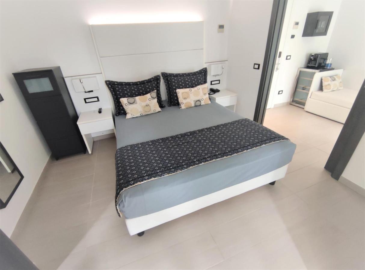 Hotel Rossini 4S Lignano Sabbiadoro Ngoại thất bức ảnh