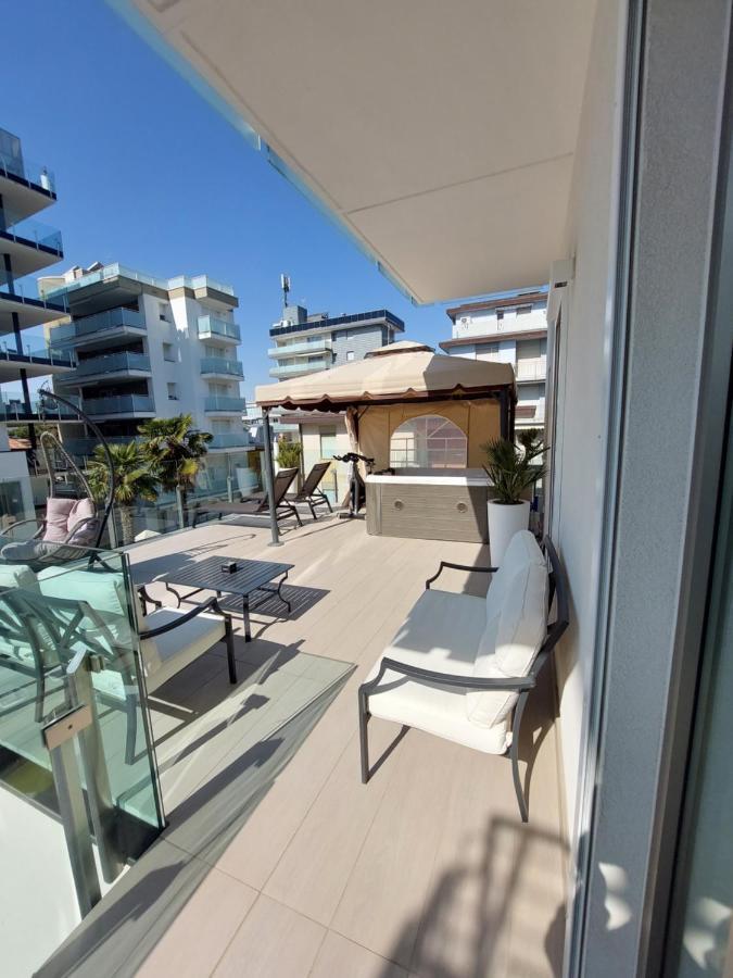 Hotel Rossini 4S Lignano Sabbiadoro Ngoại thất bức ảnh