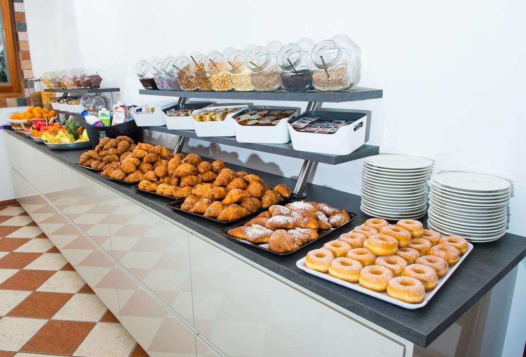 Hotel Rossini 4S Lignano Sabbiadoro Ngoại thất bức ảnh
