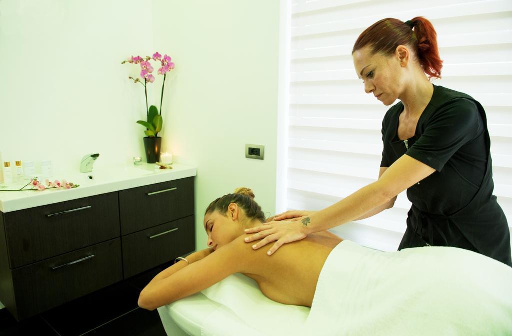 Hotel Rossini 4S Lignano Sabbiadoro Ngoại thất bức ảnh