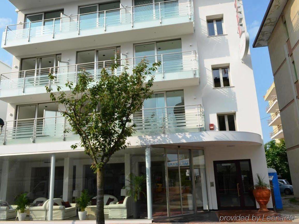 Hotel Rossini 4S Lignano Sabbiadoro Ngoại thất bức ảnh