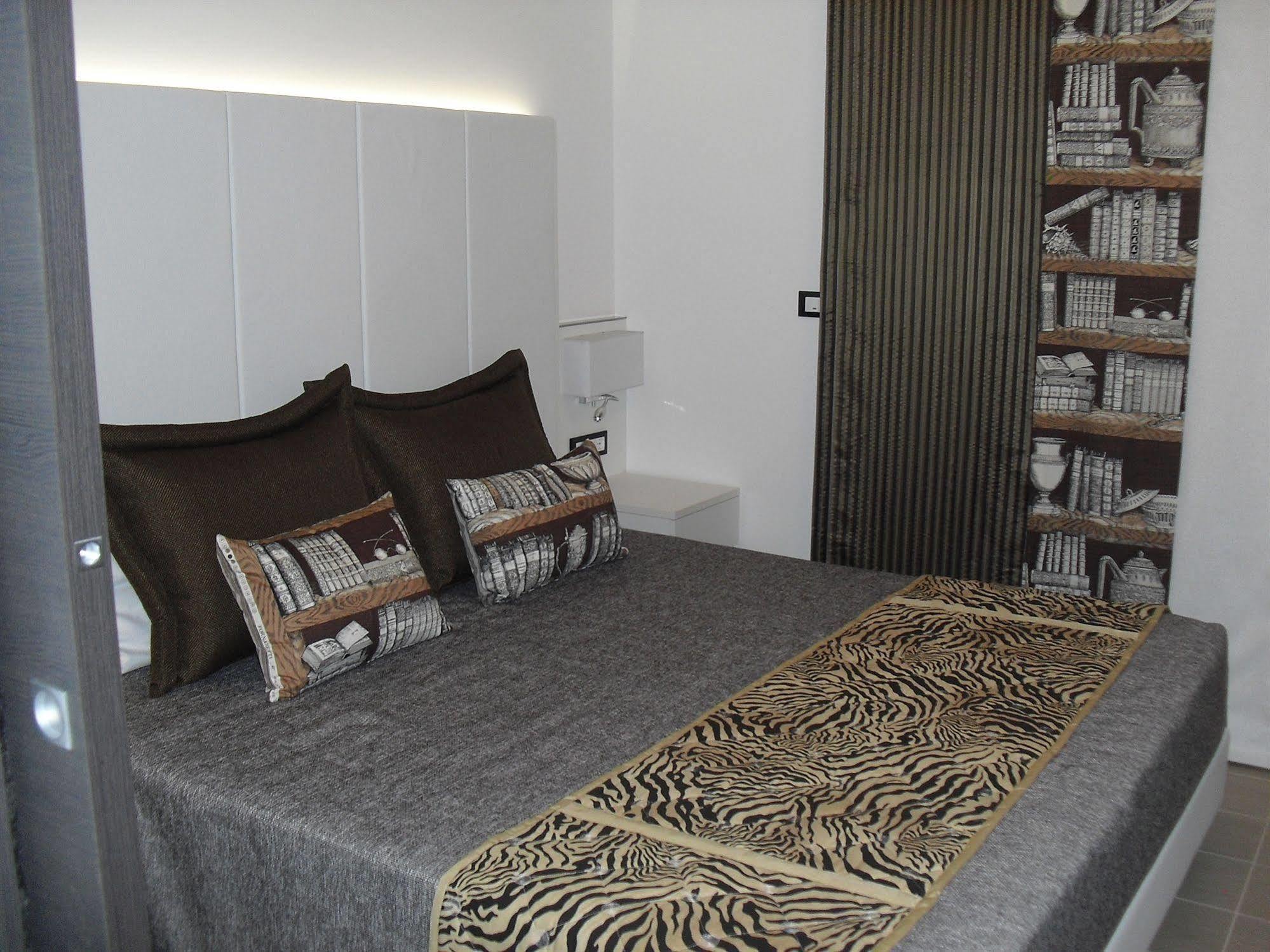 Hotel Rossini 4S Lignano Sabbiadoro Ngoại thất bức ảnh