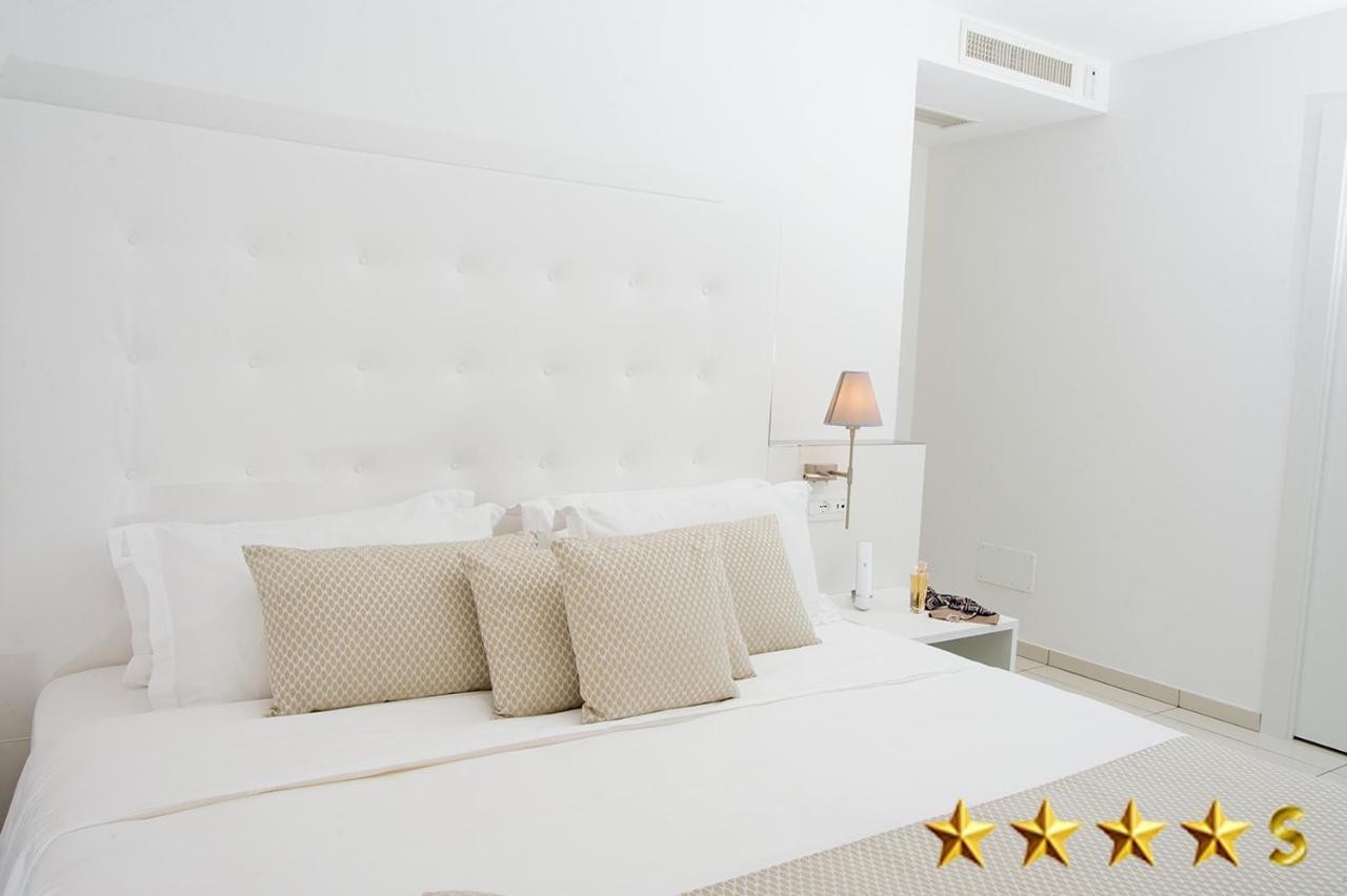 Hotel Rossini 4S Lignano Sabbiadoro Ngoại thất bức ảnh