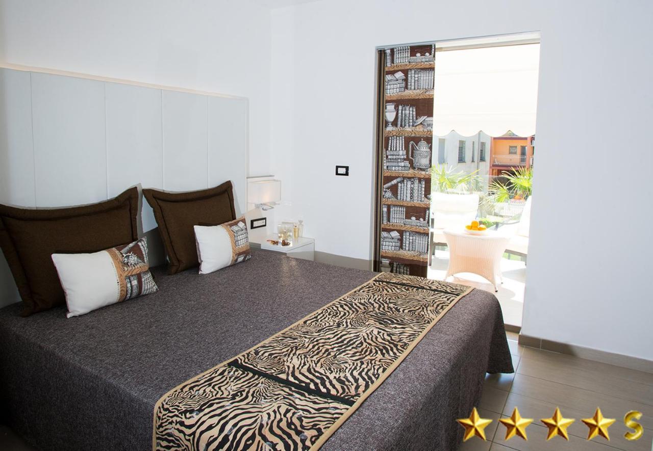 Hotel Rossini 4S Lignano Sabbiadoro Ngoại thất bức ảnh