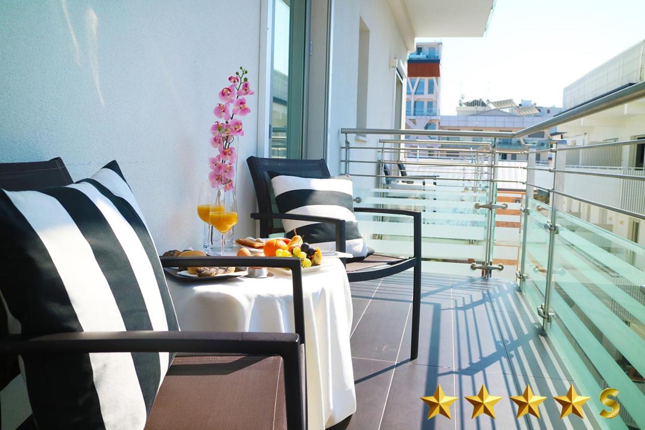 Hotel Rossini 4S Lignano Sabbiadoro Ngoại thất bức ảnh