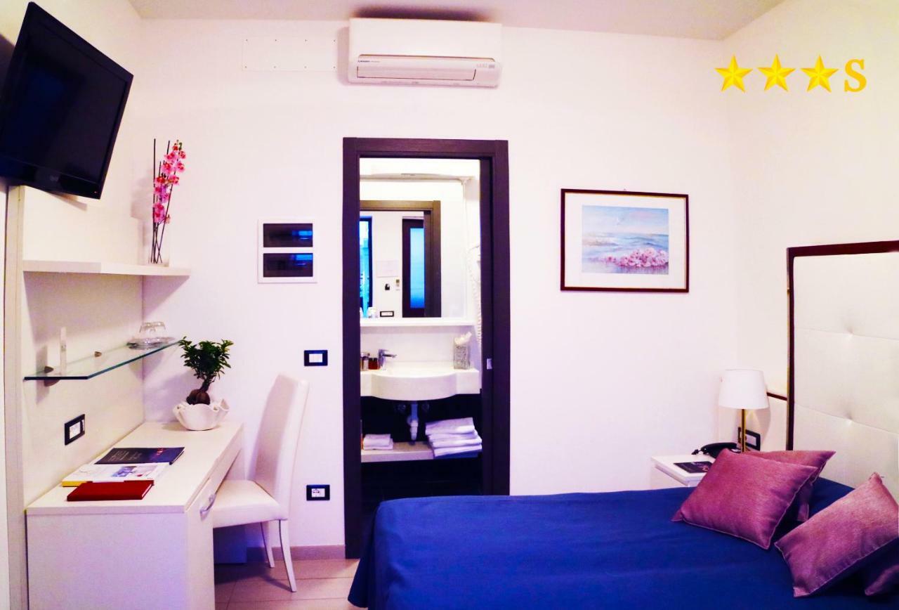 Hotel Rossini 4S Lignano Sabbiadoro Ngoại thất bức ảnh